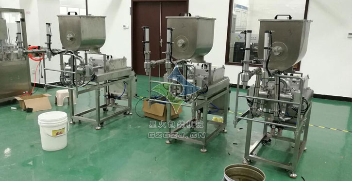 雙頭臥式香辣醬灌裝機(jī)