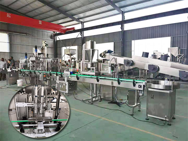 全自動叉燒醬灌裝生產(chǎn)線實拍圖